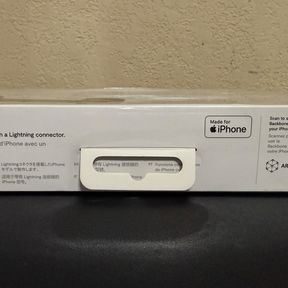 BACKBONE One Mobile Gaming Controller (Lightning) Xbox Sealed in Box - Picture 6 of 8